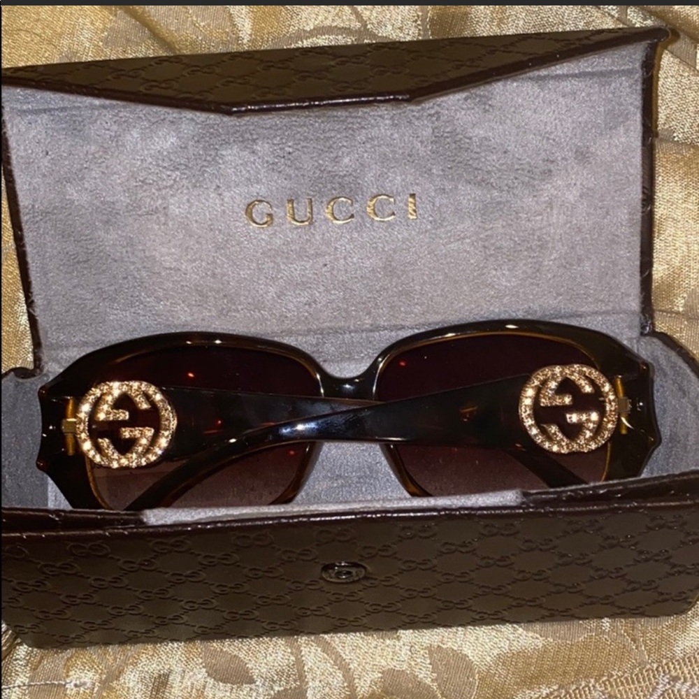 GUCCI SUNGLASSES